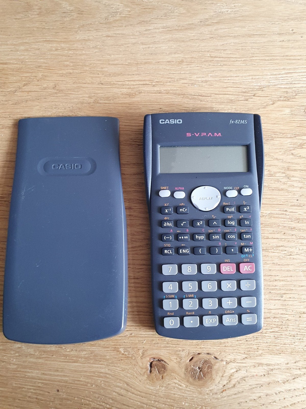 Rekenmachine CASIO fx-82MS, Ophalen of Verzenden, Zo goed als nieuw