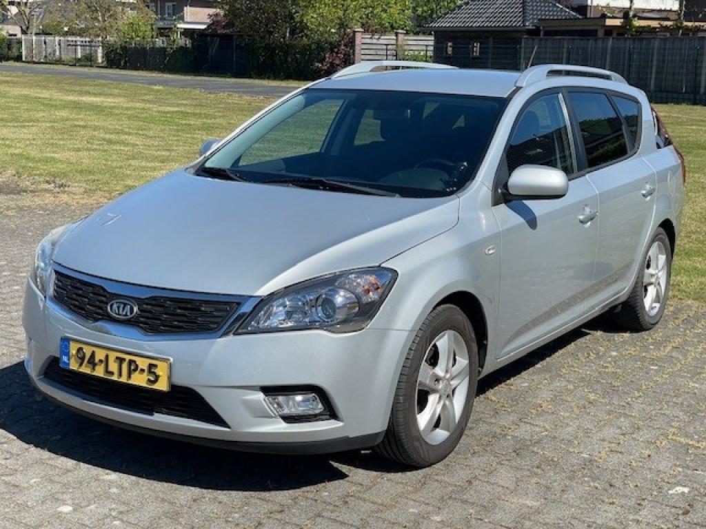 Kia CEED 1.4 CVVT X-ecutive/ Airco/ Navi/ Cruise/ Trekhaak, Auto's, Euro 5, Gebruikt, 4 cilinders, 1396 cc