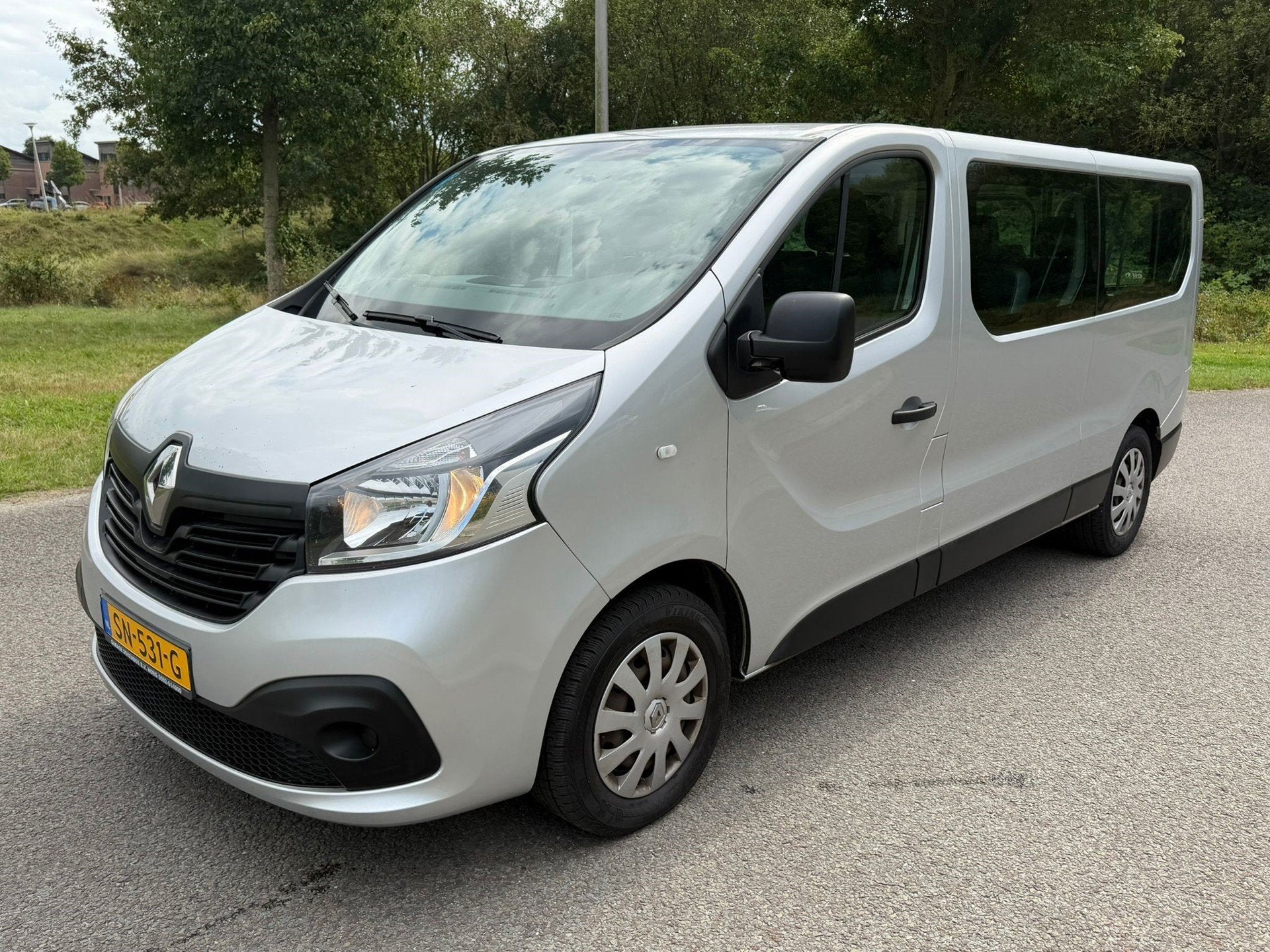 Renault Trafic Passenger 1.6 dCi Grand Authentique Energy |, Auto's, Voorwielaandrijving, Stof, Gebruikt, 2000 kg