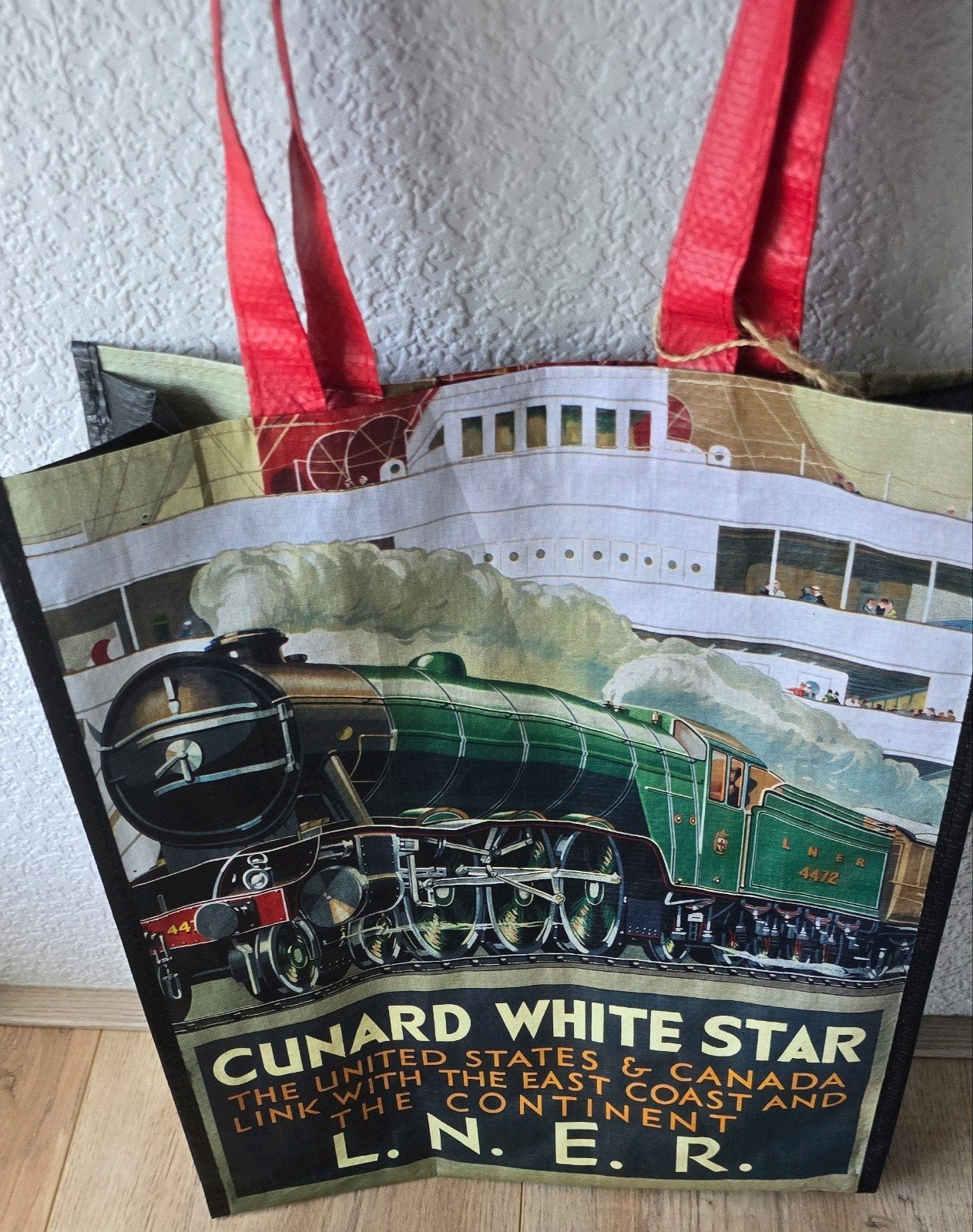 L.N.E.R. Cunard White Star draagtas  Flying Scotsman, Ophalen of Verzenden, Zo goed als nieuw, Trein, Overige typen
