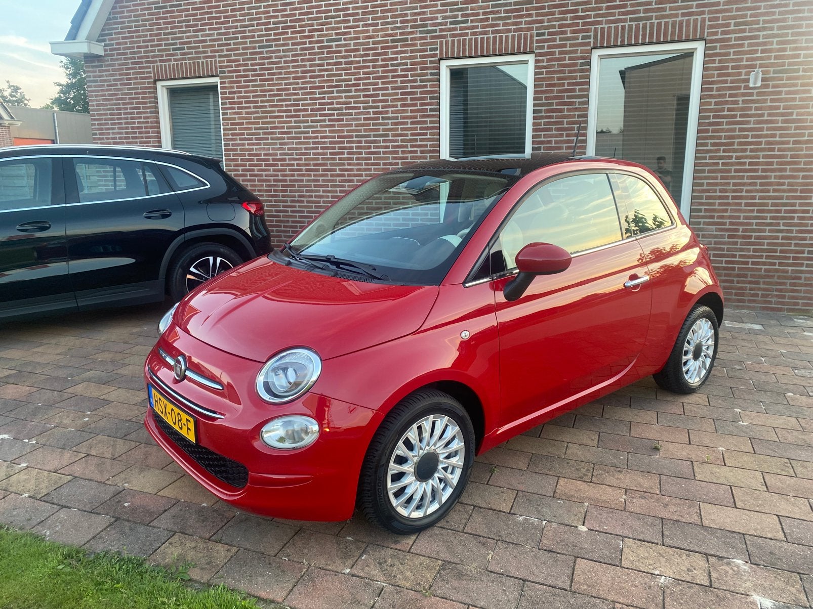 Fiat 500 1.2 Zeer net en Luxe. Clima, Virtual dash, Pano, Voorwielaandrijving, 1242 cc, 4 cilinders, 840 kg