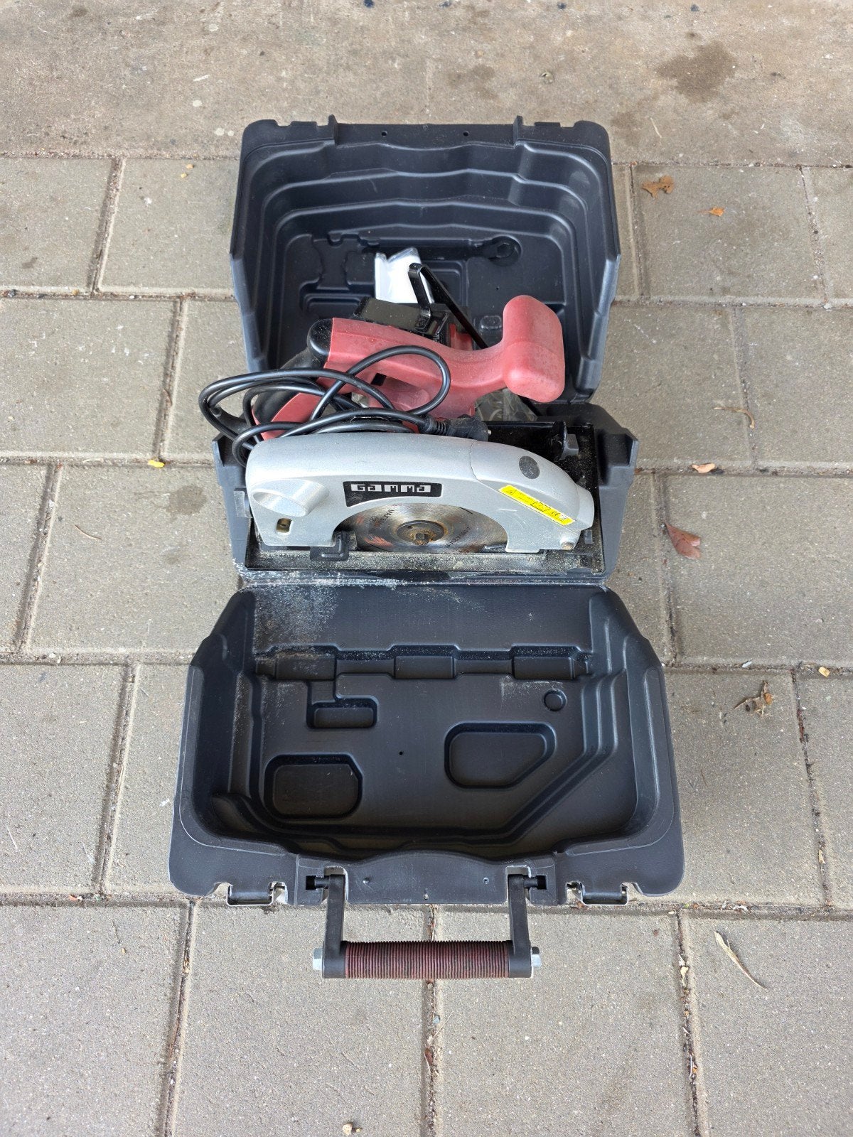 Gamma 1300W Handcirkelzaag met extra zaagbladen, Doe-het-zelf en Verbouw, Gereedschap | Zaagmachines, Gebruikt, Klantenservice@gamma.nl