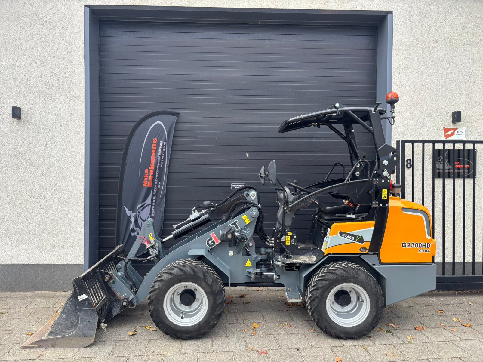 Giant 2300 hd xtra, Ophalen, Wiellader of Shovel