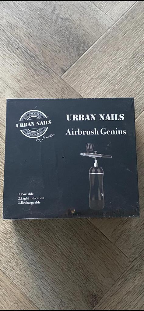Airbrush Genius, Ophalen, Nieuw