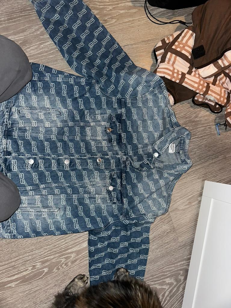 BALENCIAGA unifit monogram denim jacket, Ophalen of Verzenden, Zo goed als nieuw, Blauw
