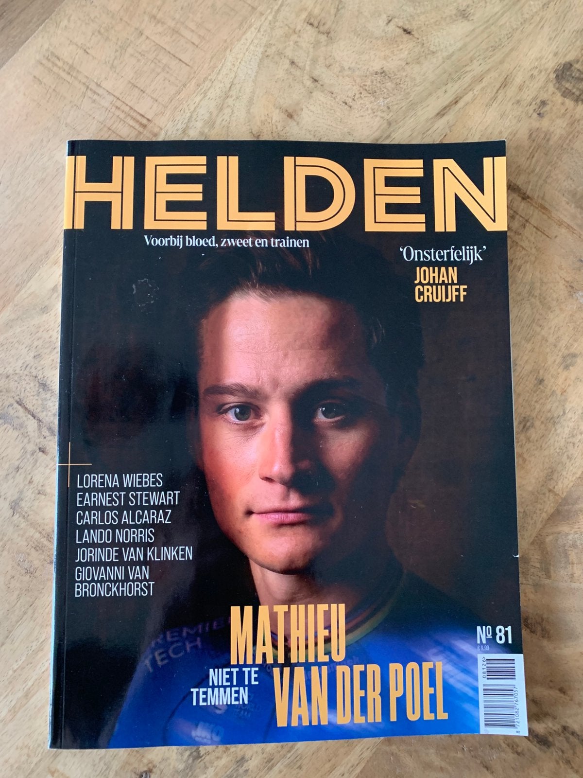 Helden, Voetbal International, Elsevier, Ophalen of Verzenden, Gelezen