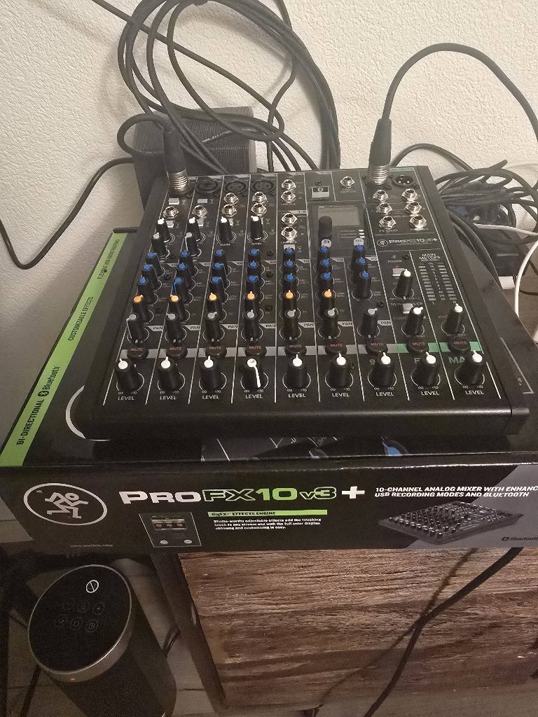 Mackie ProFX10v3+ 10-kanaals mixer met USB en Bluetooth, Ophalen, Nieuw, 5 tot 10 kanalen, Microfooningang