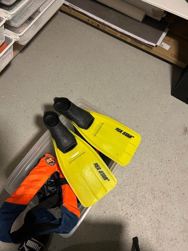 Flippers maat 36-37, Ophalen of Verzenden, Zo goed als nieuw, Zwem- of Duikvliezen