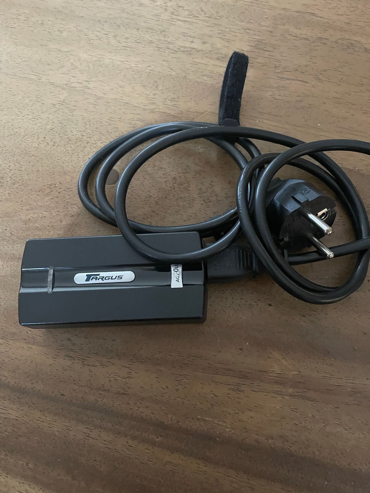 Targus AC/DC universele laptoplader, Ophalen of Verzenden, Zo goed als nieuw