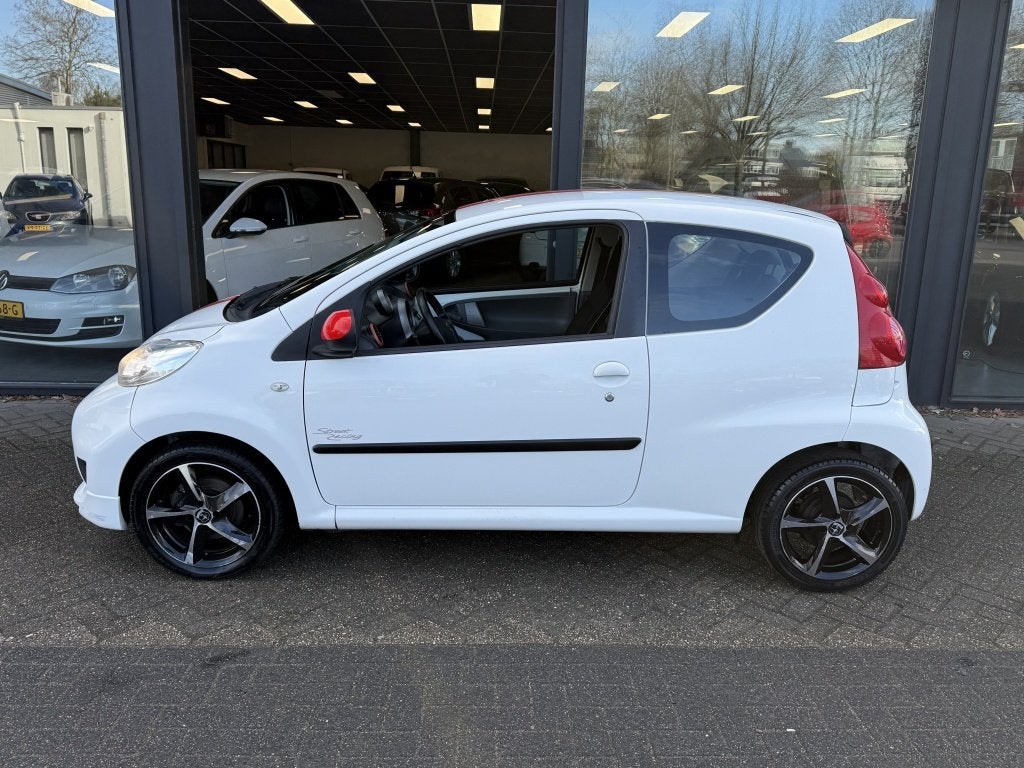 Peugeot 107 1.0-12V XR Sport airco / Nieuwe Koppeling. 100%, Auto's, Peugeot, Voorwielaandrijving, Gebruikt, 4 stoelen, Bedrijf