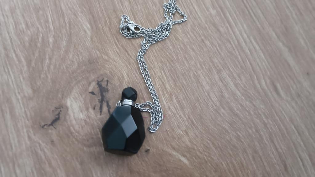 Zwart glazen mini parfum flesje aan ketting, Ophalen of Verzenden, Nieuw, Zwart, Overige materialen