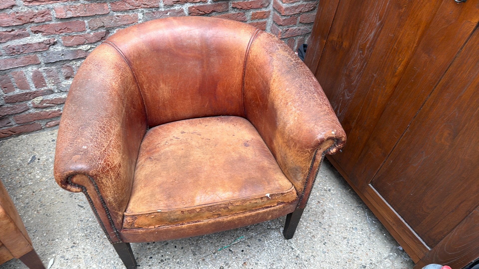 Schaapsleren club fauteuil, Huis en Inrichting, Fauteuils, Ophalen, Zo goed als nieuw, Minder dan 75 cm, 50 tot 75 cm