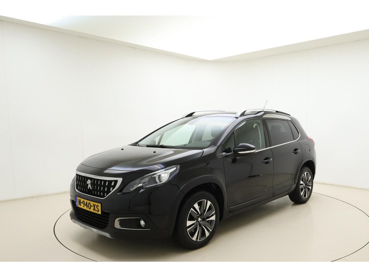 Peugeot 2008 1.2 PureTech Allure |110 pk vol Automaat | Appl, Auto's, 1199 cc, 1165 kg, Zwart, Bedrijf