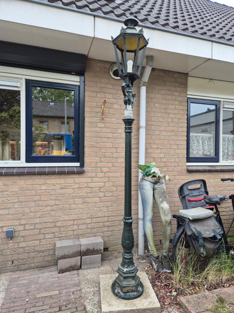 Lantaarnpaal zonder glazen ruitjes., Antiek en Kunst, Antiek | Lampen, Ophalen