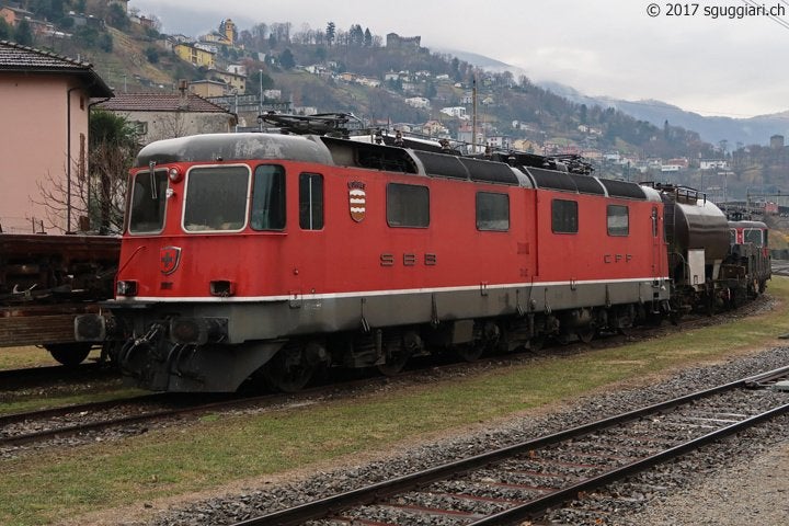 HAG 198 SBB  2 delige loc Re 6/6 nr 11602 MORGES v.Marklin, Wisselstroom, Locomotief, Nieuw, Ophalen of Verzenden