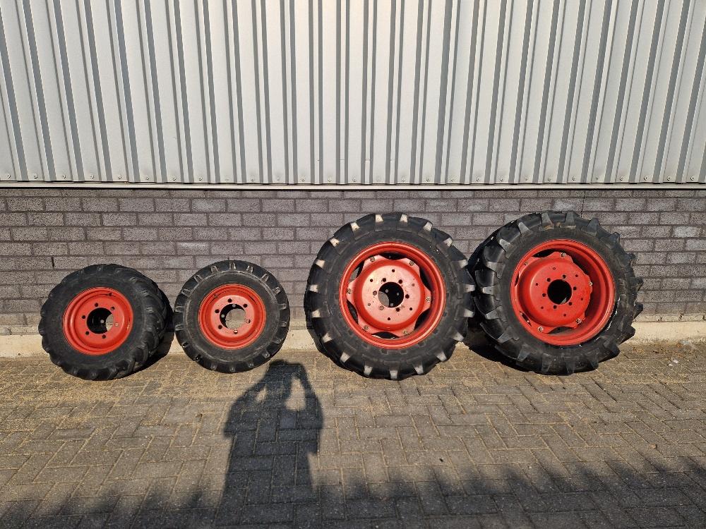 Fendt 200 smalspoor banden set, Fendt, Info.fendt@agcocorp.com, 87616 Marktoberdorf