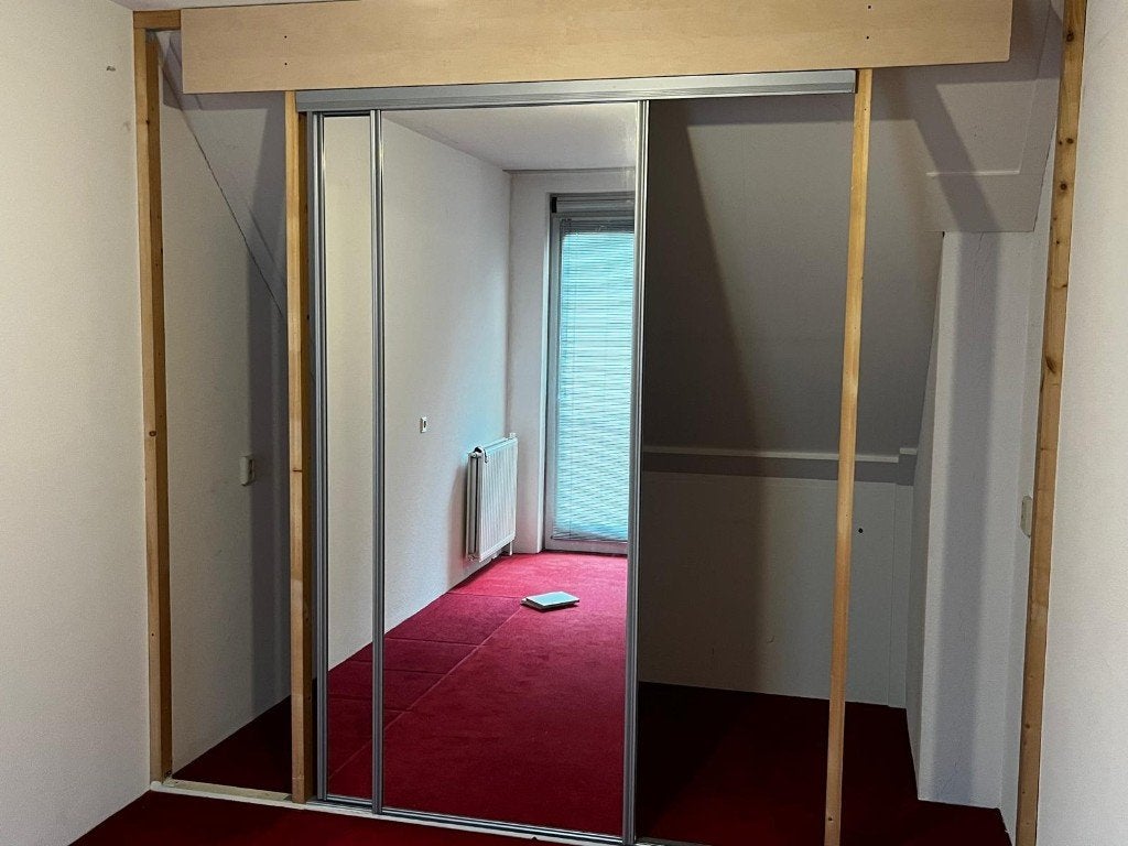 2 mooie schuifdeuren met spiegel., Doe-het-zelf en Verbouw, Ophalen, 80 tot 100 cm, 215 cm of meer, Overige typen
