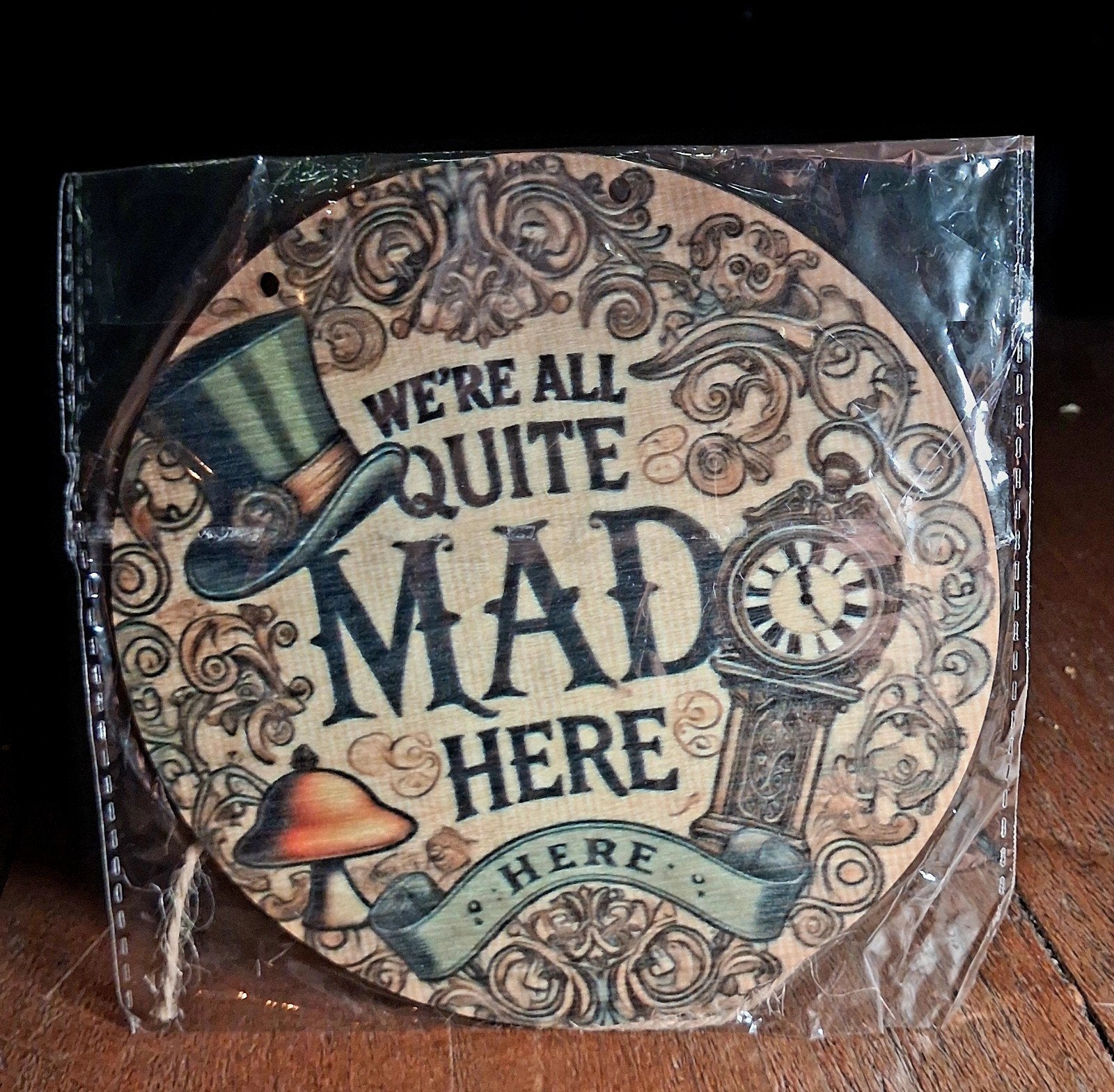 Alice in Wonderland - We're All Quite Mad Here, Ophalen of Verzenden