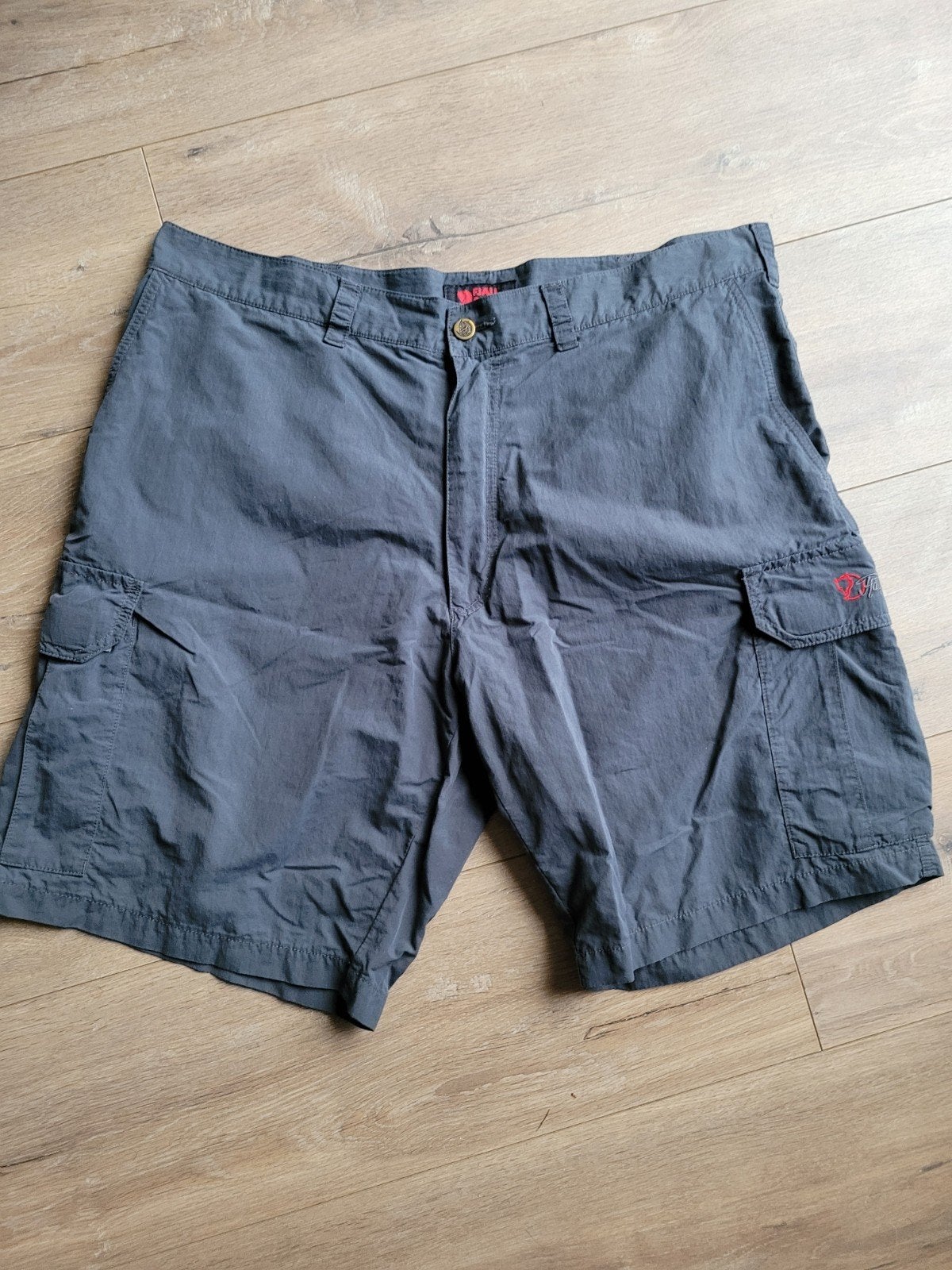 Nette grijze Fjallraven korte broek maat L, Maat 52/54 (L), Fjallraven, Verzenden, Zo goed als nieuw