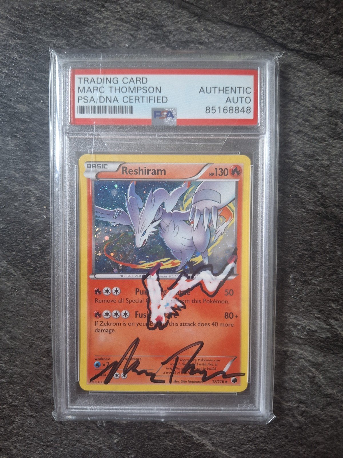 Gesigneerde Reshiram Pokémon kaart PSA/DNA Gecertificeerd, Ophalen of Verzenden, Nieuw, Losse kaart