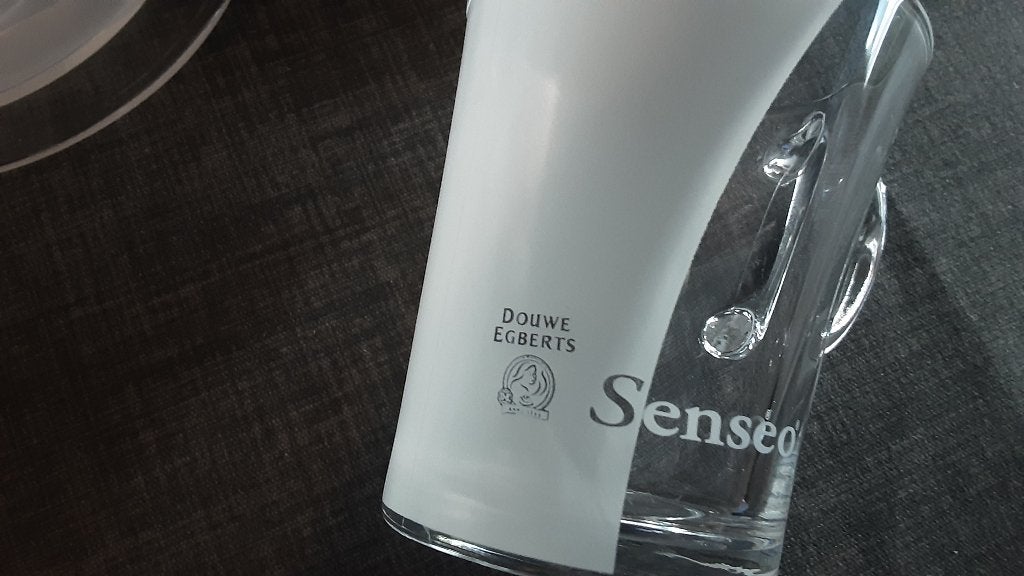 SENSEO DOUWE EGBERTS glazen, half wit, met schoteltjes, 3 st, Ophalen of Verzenden, Zo goed als nieuw, Overige typen