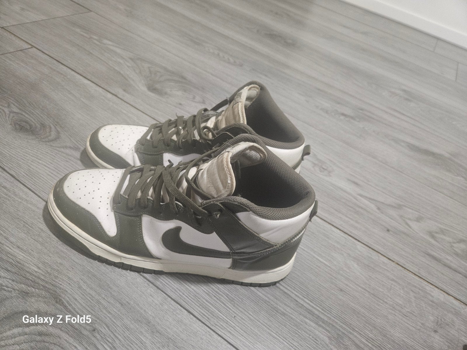 Nike Dunk High Sneakers - Grijs/Wit, Ophalen of Verzenden, Gedragen