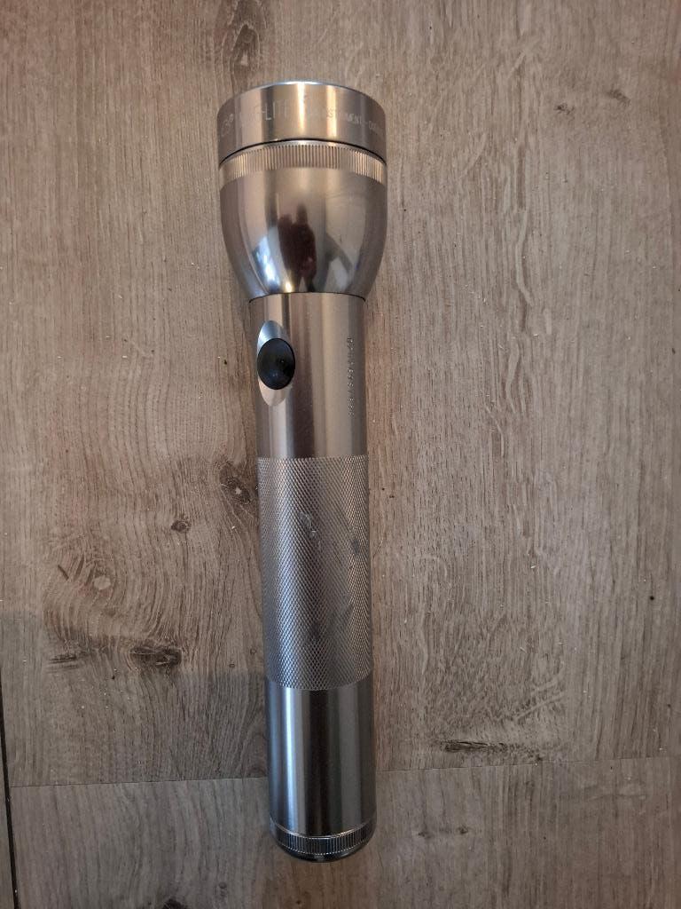 Maglite / Mag-lite zaklamp zilverkleurig, Ophalen, Zo goed als nieuw, Batterij