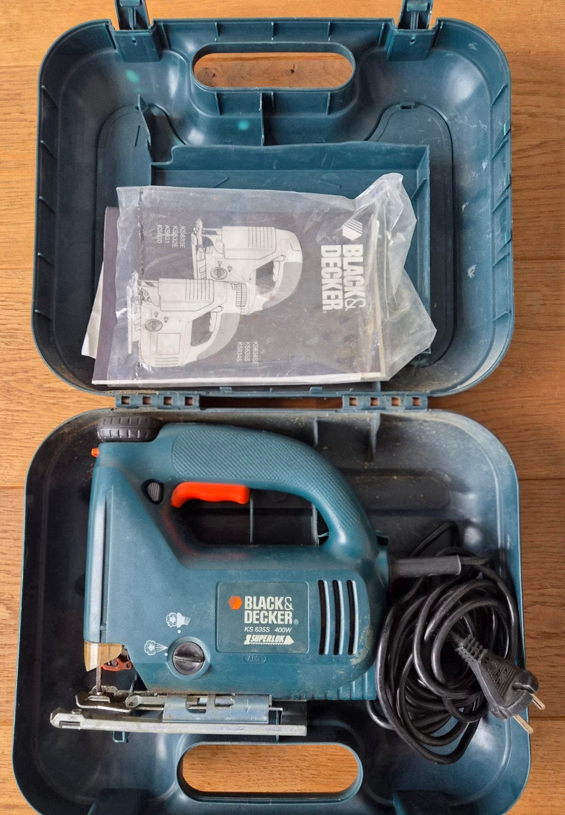 Black & Decker KS 635S Decoupeerzaag (400W) – Incl koffer, Doe-het-zelf en Verbouw, Gereedschap | Zaagmachines, Gebruikt, Decoupeerzaag
