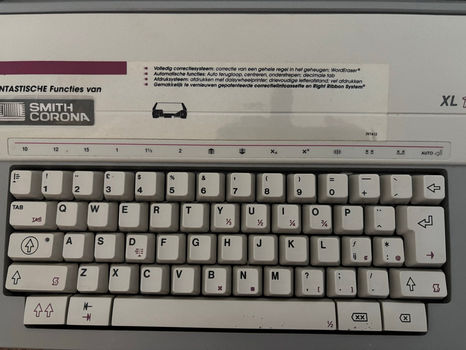 Typemachine Smith-Corona Sterling met koffer, Ophalen, Zo goed als nieuw