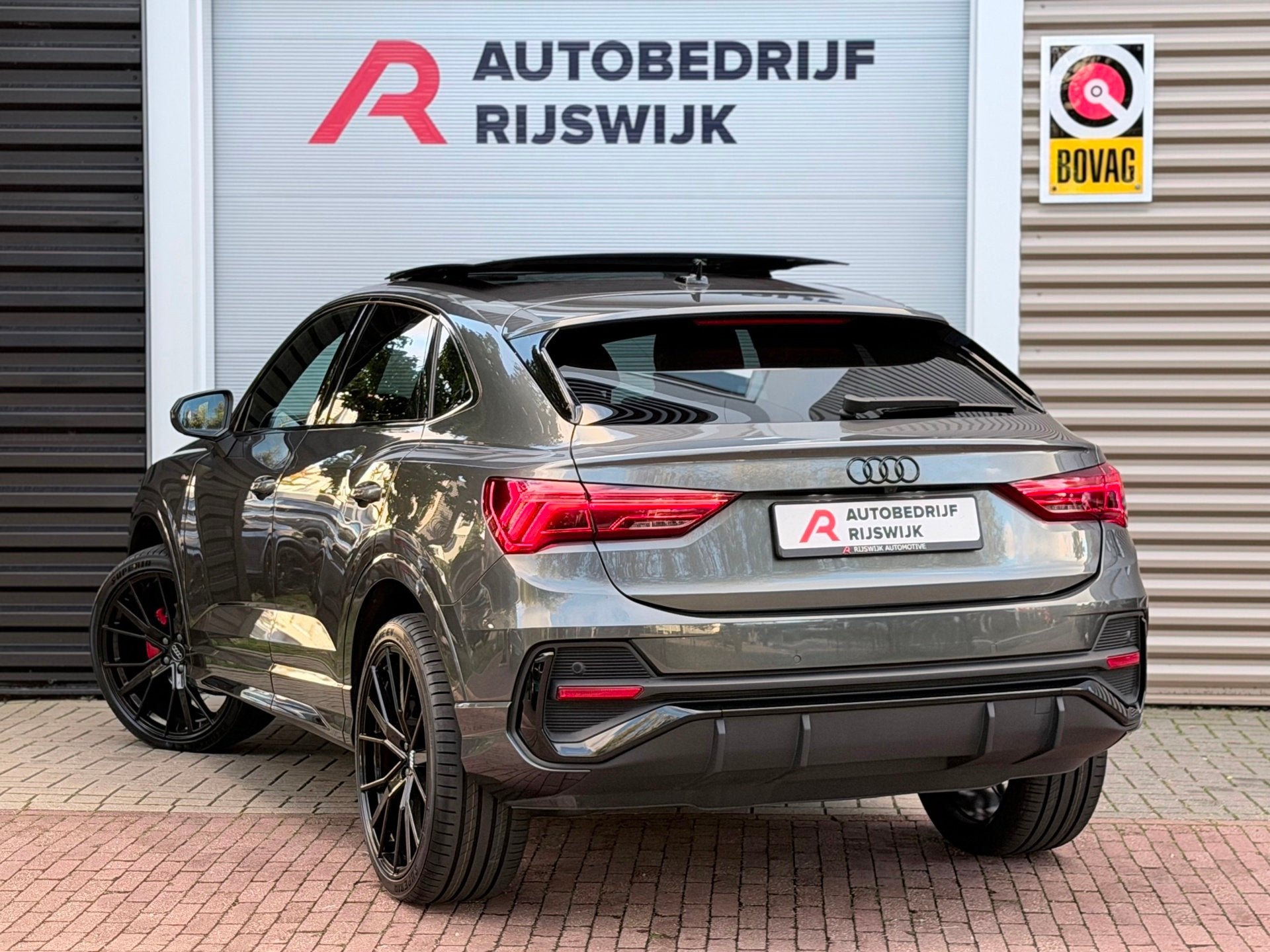 Audi Q3 SPORTBACK 35 TFSI S Edition Competition Pano/Keyless, Euro 6, 4 cilinders, 14 km/l, Bedrijf