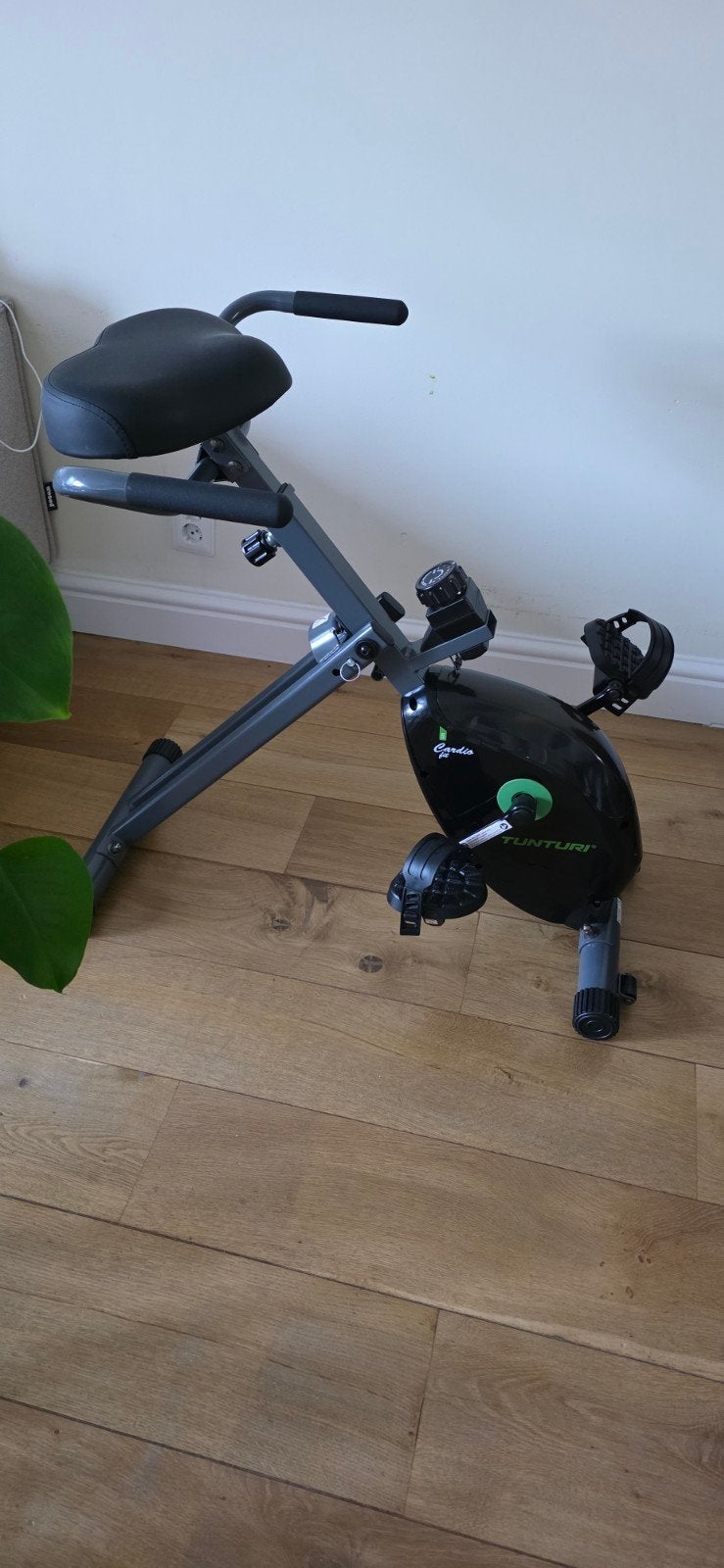 Tunturi Cardio Fit B20 Hometrainer - Opvouwbaar, Sport en Fitness, Ophalen, Hometrainer