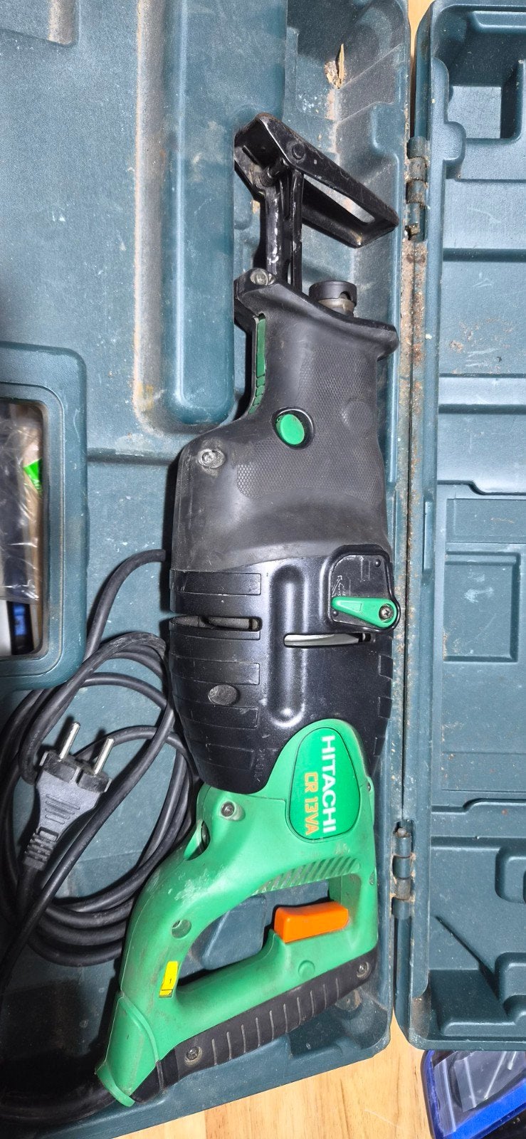 Hitachi CR 13VA Reciprozaag - Krachtig en Betrouwbaar, Doe-het-zelf en Verbouw, Gebruikt, 70 mm of meer, 600 tot 1200 watt, Ophalen of Verzenden