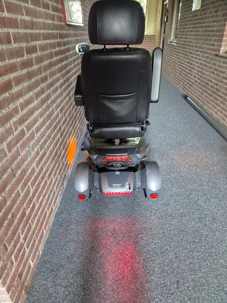 Prachtige scootmobiel, Ophalen, Drive, 16 t/m 25 km, Zo goed als nieuw