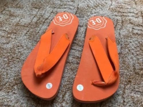 Slippers oranje nieuw maat 42/43, Ophalen of Verzenden, Nieuw, Overige kleuren