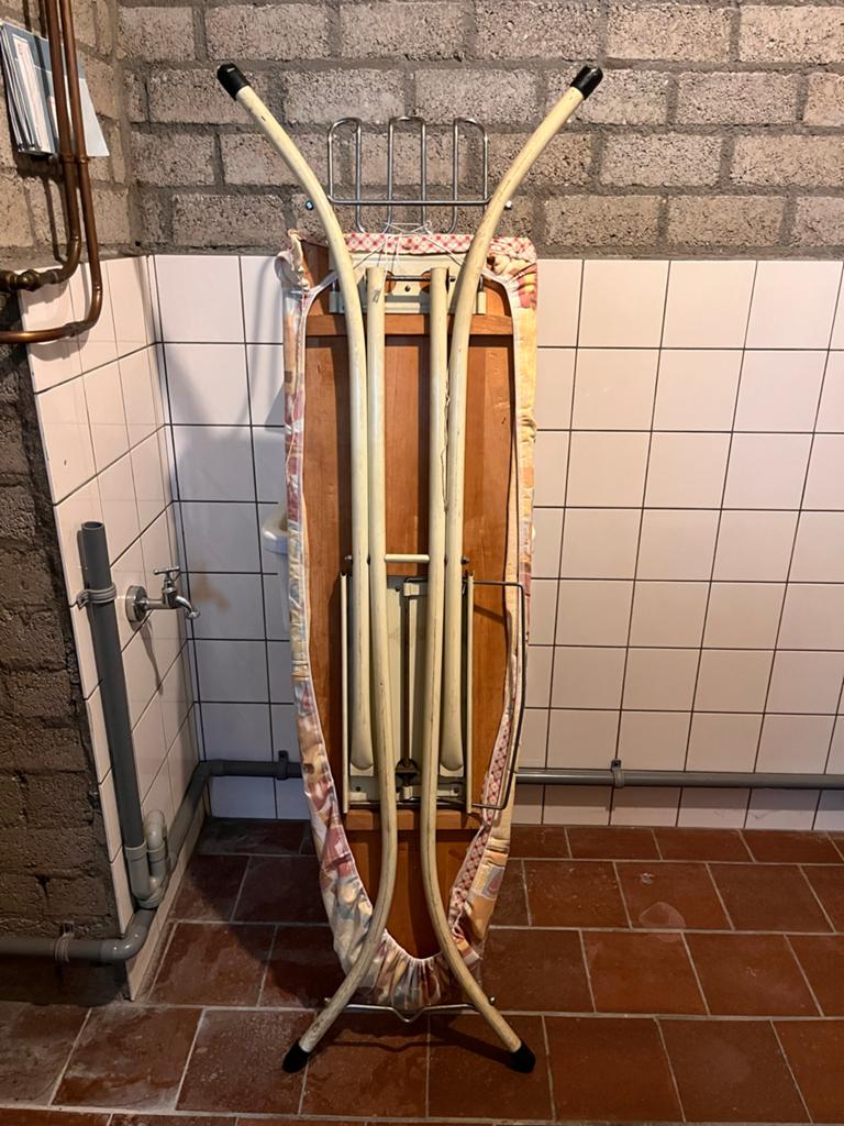 Vintage strijkplank met patent uit 1955, Ophalen, Gebruikt