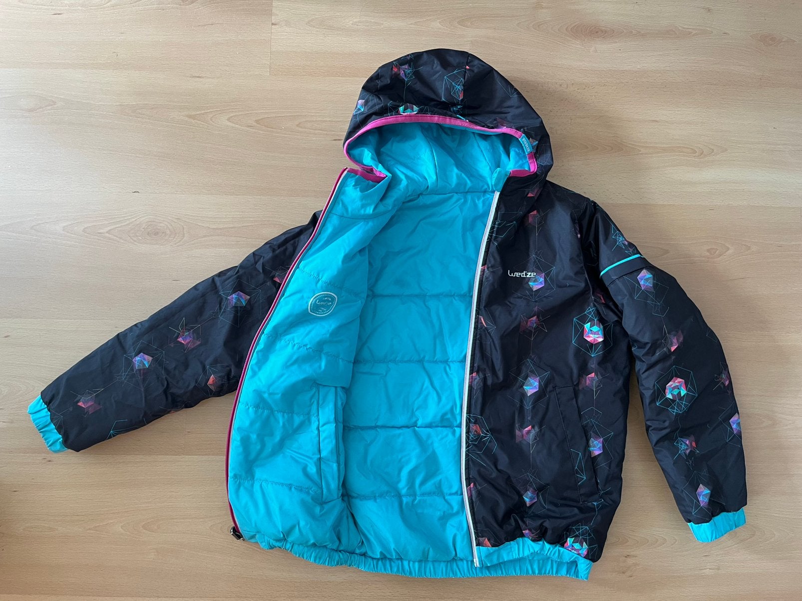 Wed’ze reversible warme winterjas skijas capuchon mt 140/152, Meisje, Ophalen of Verzenden, Zo goed als nieuw, Jas
