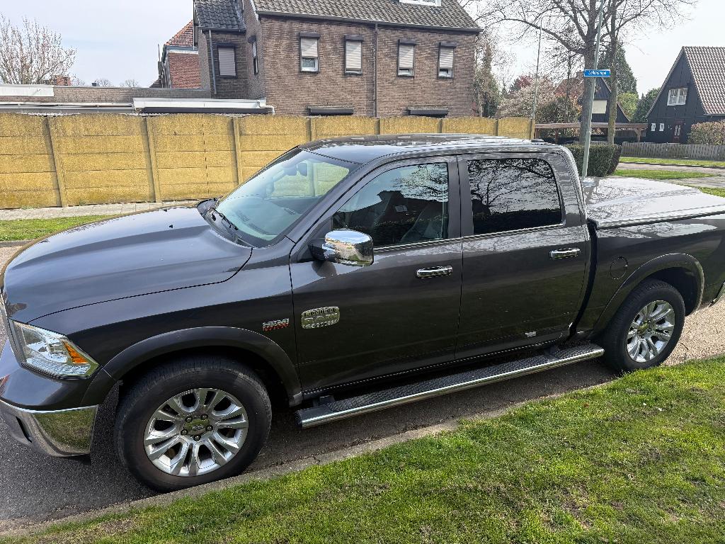 Dodge RAM Longhorn Laramie, Auto's, Automaat, 5654 cc, Vierwielaandrijving, Dealer onderhouden