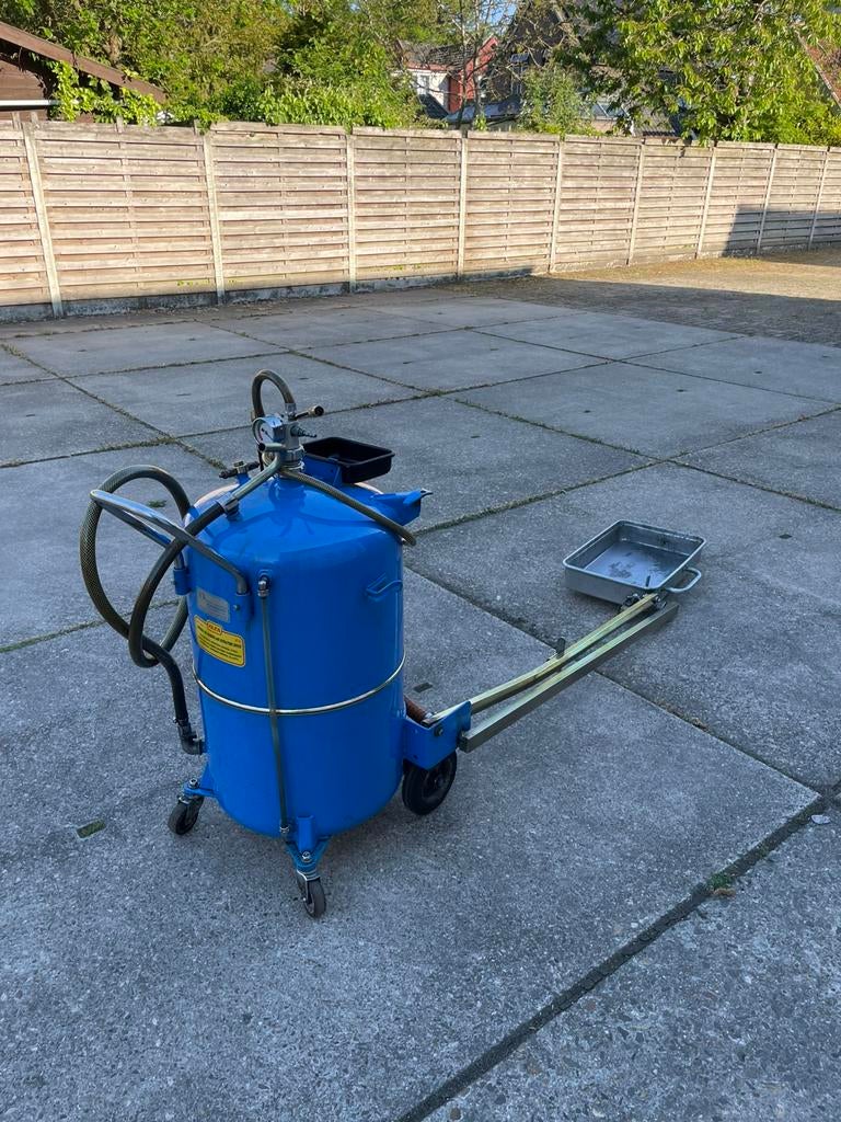 Mobiele Pneumatische olie afzuig en aftap unit, Ophalen of Verzenden, Gebruikt