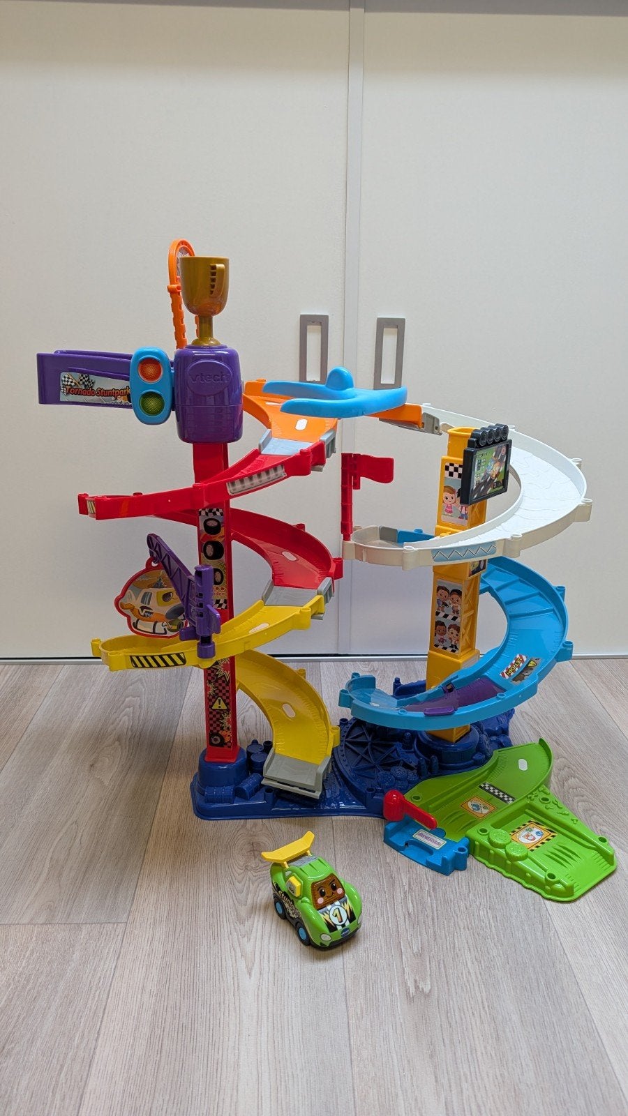 VTech Toet Toet Auto's Tornado Stuntpark, Ophalen, Zo goed als nieuw