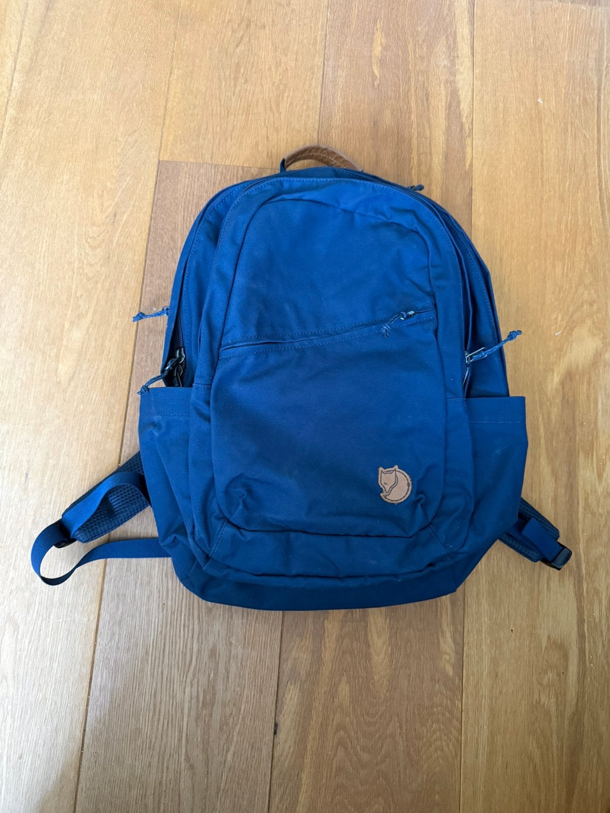 Fjallraven Raven 28 navy, Ophalen of Verzenden, Zo goed als nieuw, Overige merken, 30 tot 45 cm