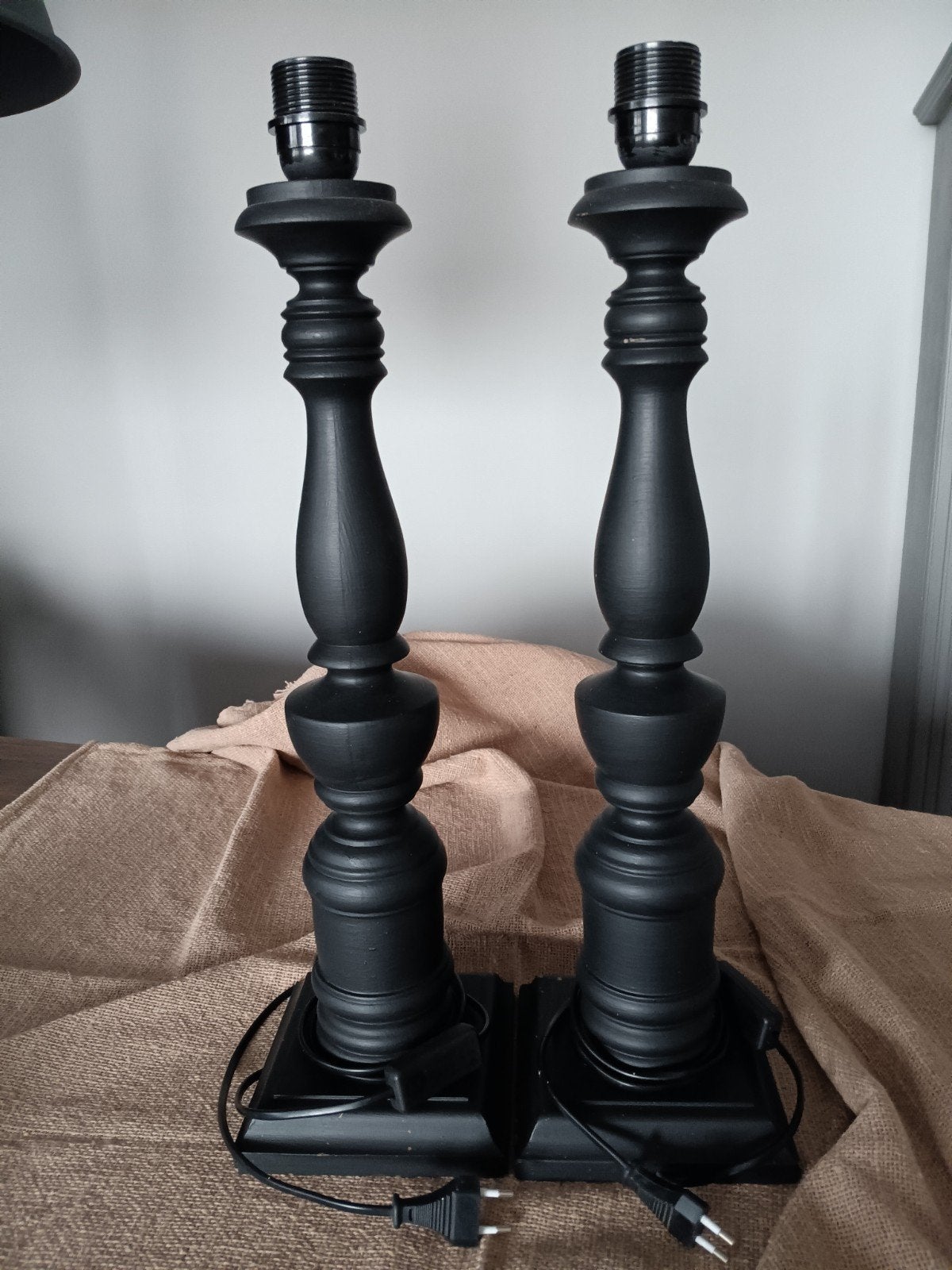 2 zwarte lampenvoeten, Zwart, Ophalen of Verzenden