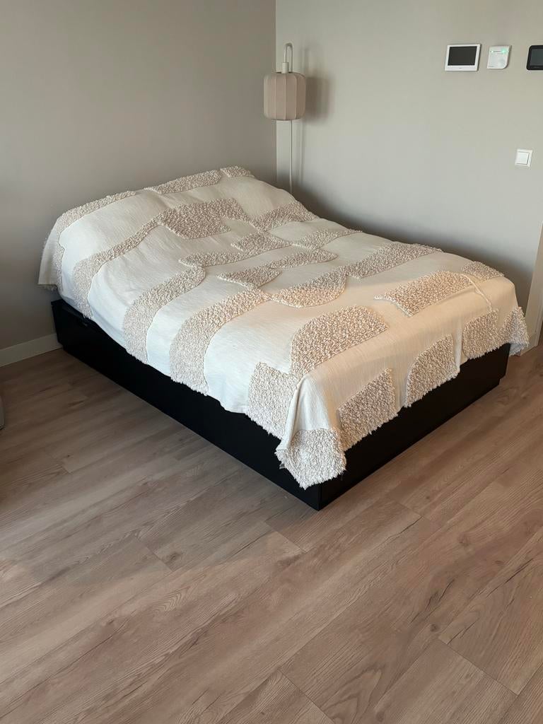 IKEA Nordli bedframe 140x200 met 6 lades - Zwart, Huis en Inrichting, Slaapkamer | Bedden, Zwart, Tweepersoons, Zo goed als nieuw