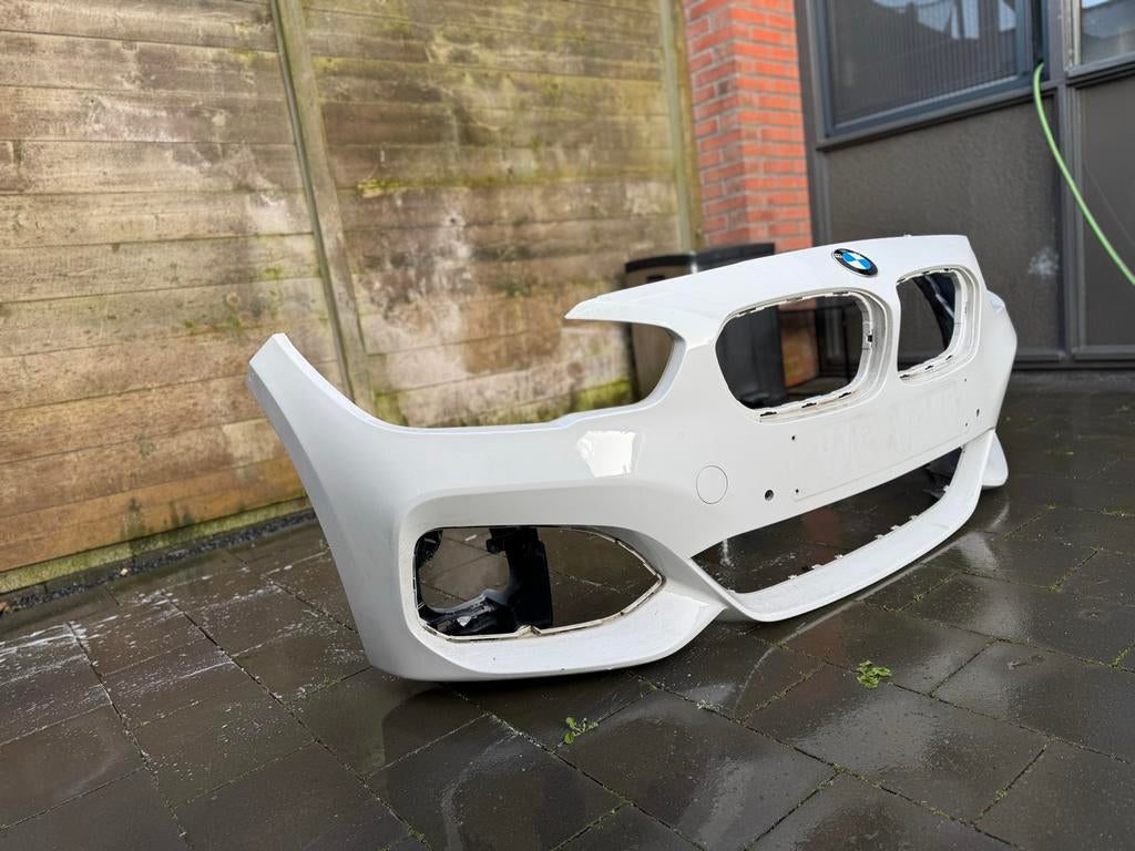 BMW 1 Serie Voorbumper - Origineel Onderdeel, Ophalen, Gebruikt, Voor, Bumper