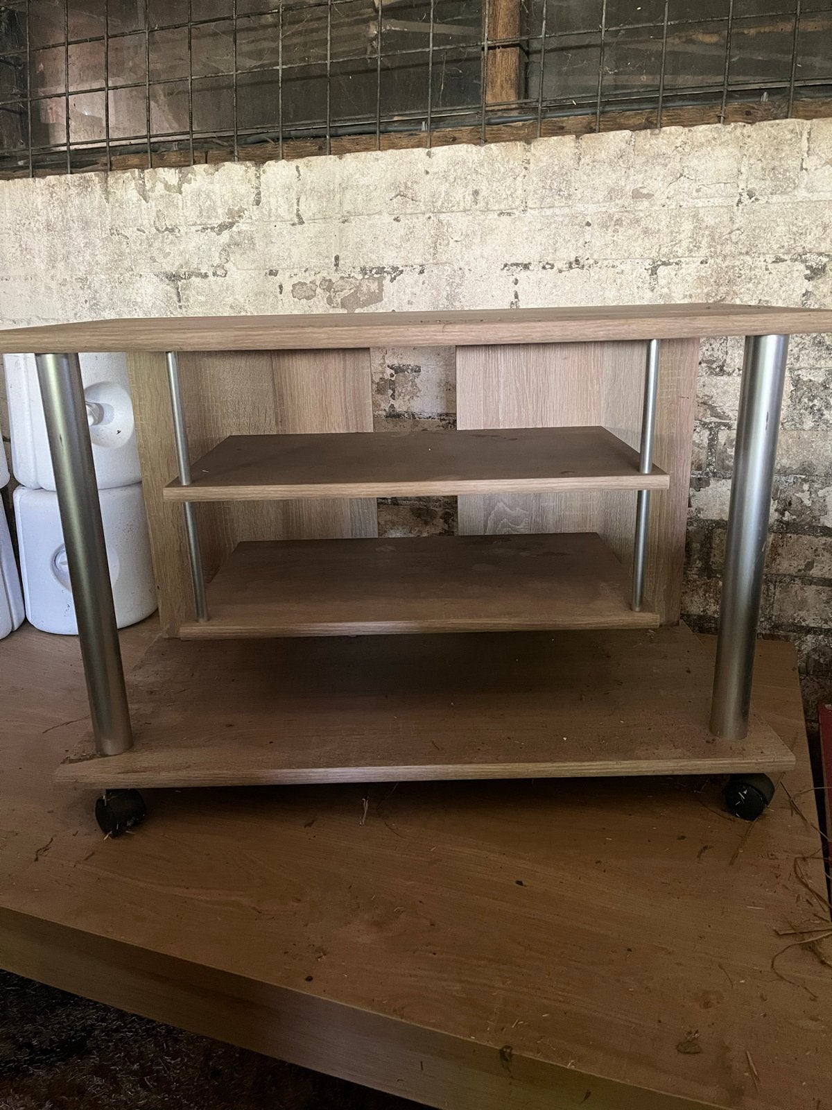 Houten tv-meubel met metalen poten en wieltjes, Ophalen, 50 tot 100 cm, Zo goed als nieuw, Minder dan 100 cm