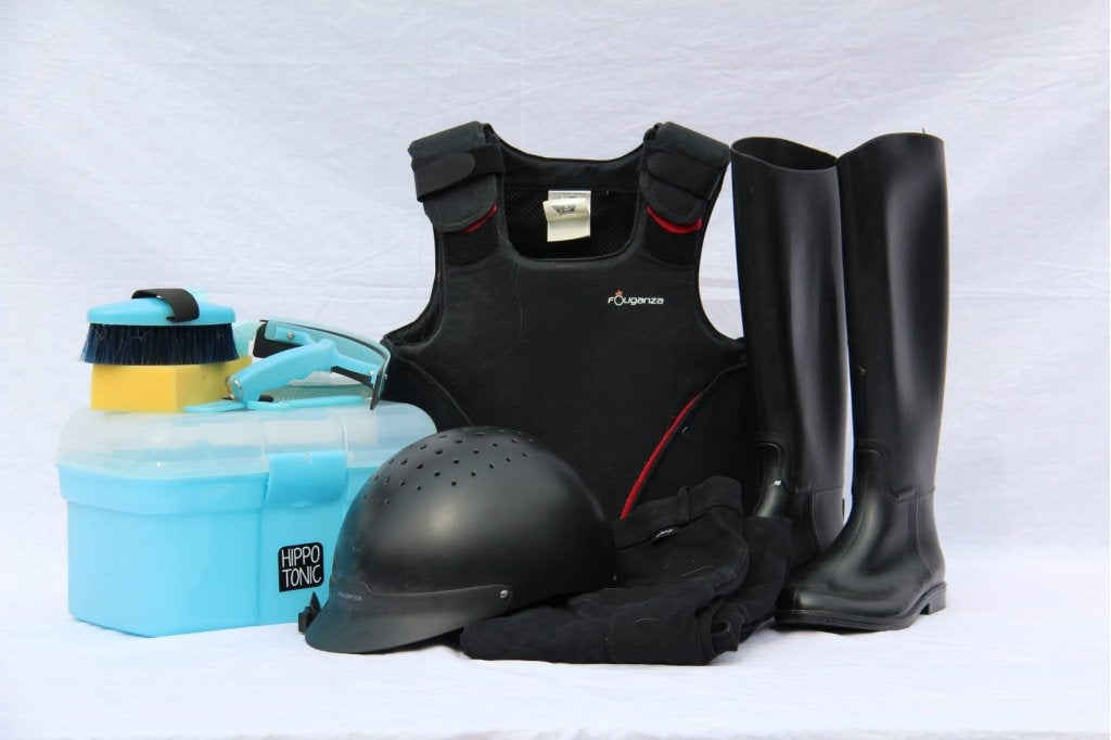 Paardrij spullen cap borstel laarzen protector koffer, Ophalen, 6657 KD Boven-Leeuwen Nederland, Zo goed als nieuw, Overige merken