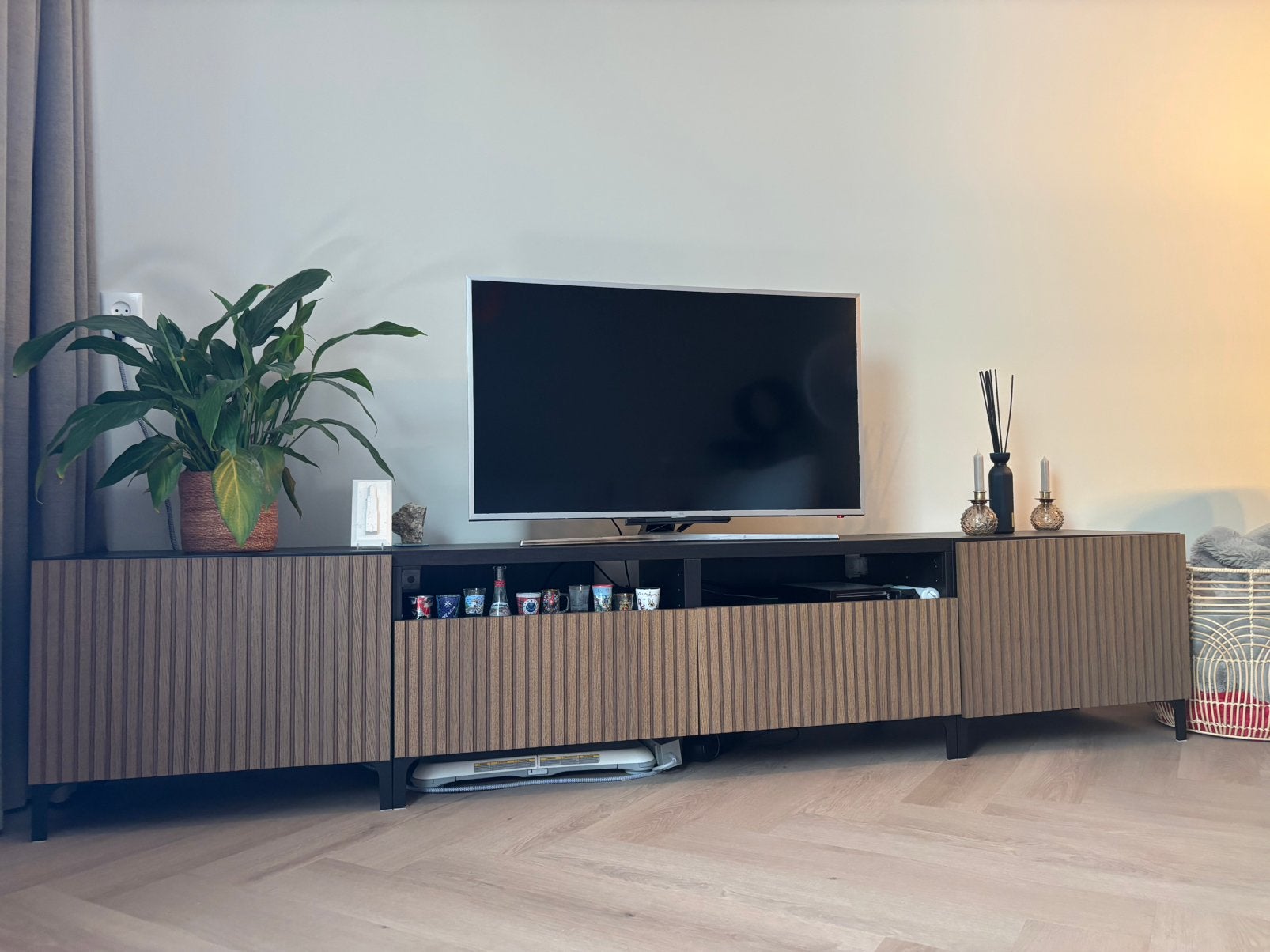 TV meubel met druksysteem, goed als nieuw!, Huis en Inrichting, Ophalen, Zo goed als nieuw, 200 cm of meer, Minder dan 100 cm