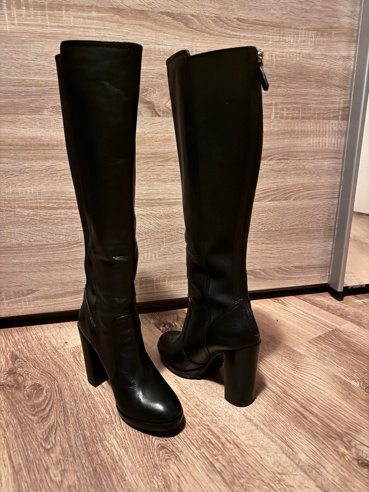 Nieuwe Tory Burch knie laarzen, maat 39, uniek model, Hoge laarzen, Zwart, Nieuw, Ophalen of Verzenden