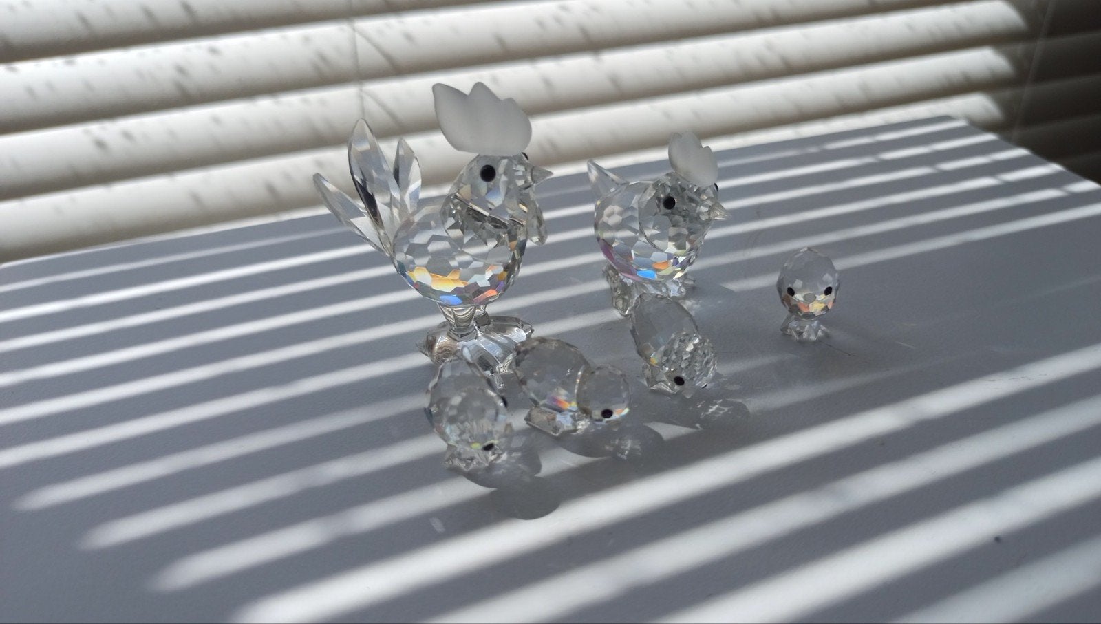 Swarovski kip ,haan kuikens., Ophalen of Verzenden, Zo goed als nieuw, Figuurtje