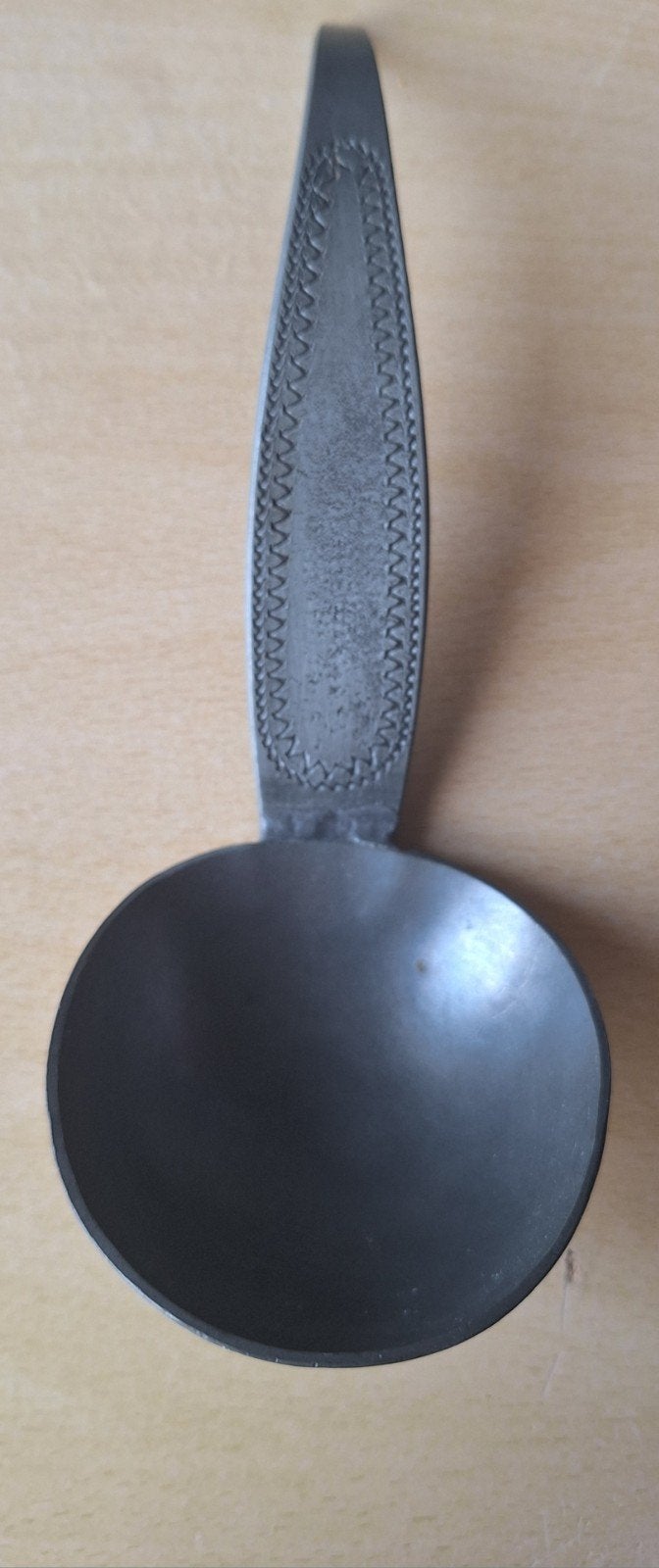 Antieke tinnen lepel met decoratief patroon - 17 cm, Antiek en Kunst, Ophalen of Verzenden