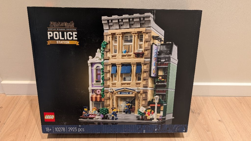 NIEUW & SEALED Lego 10278 Politiebureau, Lego, Nieuw, Ophalen of Verzenden, Compleet